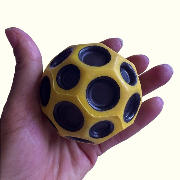 Original MOON BALL WABOBA HYPER BOUNCING BALL TO THE MOON NEON YELLOW  black - Picture 1 of 9